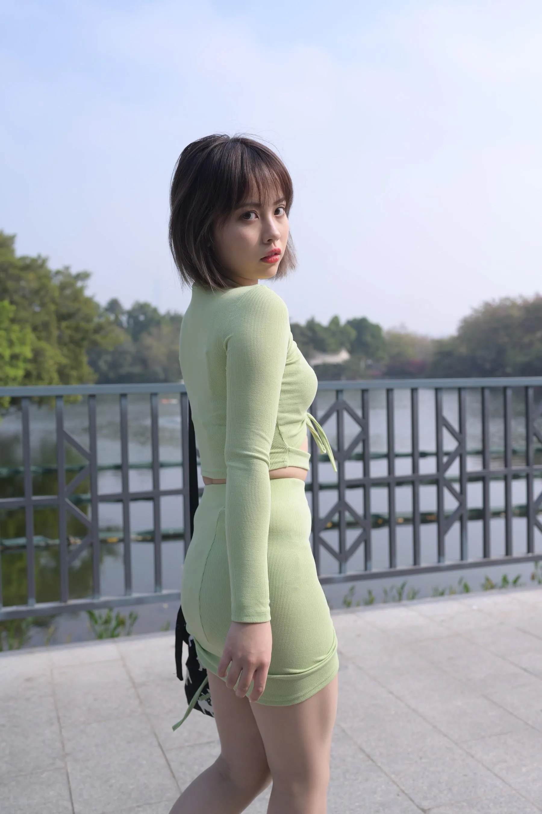 [魔镜街拍] NO.083 SM_0007程生街拍 微胖的美女肉丝袜美脚特写太性感 [413P]插图5